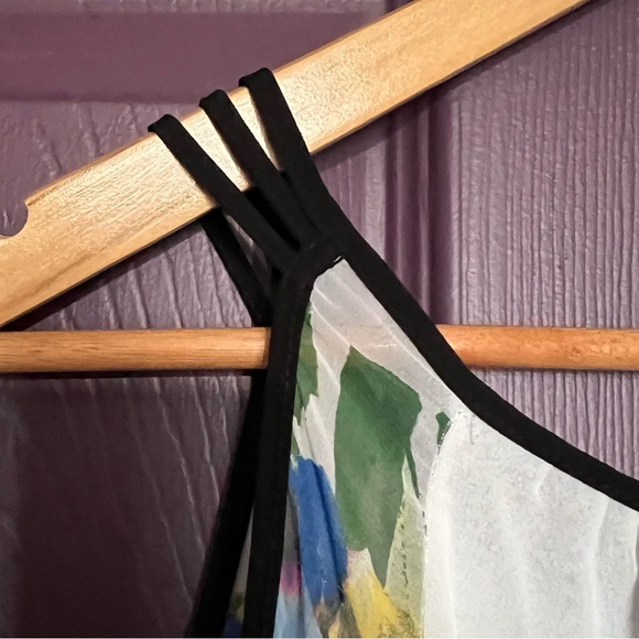 Frank Lyman Design Chiffon floral top - Picture 6 of 7